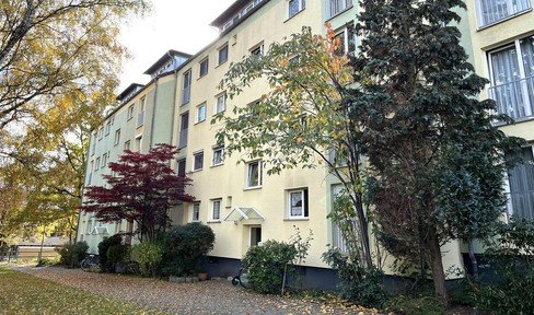 Modern, well-kept top-floor apartment with roof terrace and garage in the east of Nuremberg