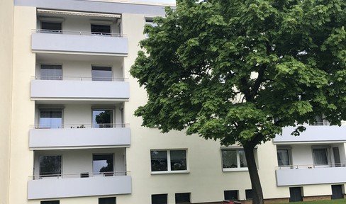 4 Zi-Wohnung in Lehndorf mit Loggia und PKW-Stellplatz von privat