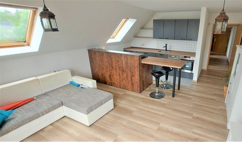 WSF / 54 m² / 2 Zimmer / Dachterrasse / Bad mit Wanne / WC separat / Keller