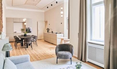 Old building apartment on Lietzensee - first occupancy after renovation