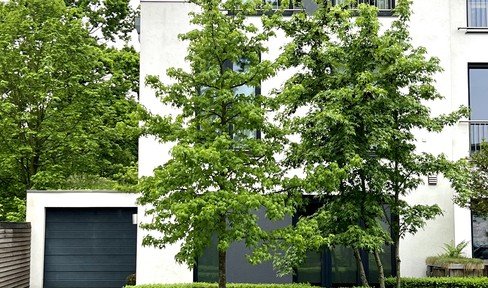 Exklusives, geräumiges Haus mit sechs Zimmern in Düsseldorf, Kaiserswerth