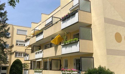 Sonnige 2 Zimmer-Wohnung mit Garage, 2 Balkonen in Ratingen