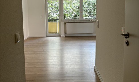 Ideale, geräumige 1-Zimmer-Wohnung mit Balkon und Einbauküche