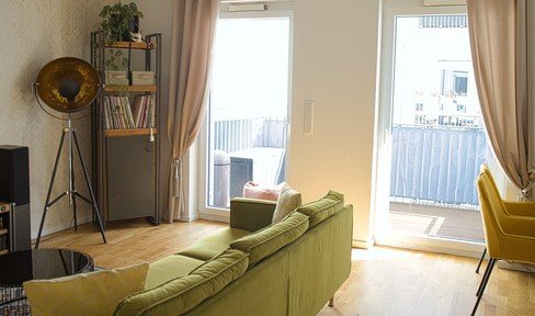 Sunny new build commission-free: 3-room apartment for rent-back sale in Berlin Friedrichshain