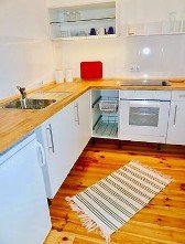 Furnished Apartment with private bathroom & kitchen only 5 min. to subway station