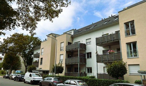 TOP gepflegte, hochwertige 3-ZI-Wohnung in gefragter Wohnlage, 2 Balkone + 2 SP, Energieeffizienz B!