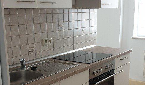 2,5-Raum-Whg.,mit Einbauküche, Bad mit Wanne + Fenster, Badewanne incl. Dusche,  auch ALG I/II mögl.