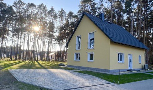 Borkwalde - Beautiful new KFW-55 dream house with large garden