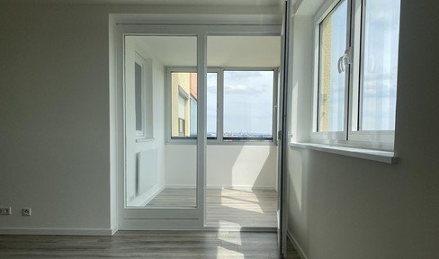 2 room apartment | renovated | commission-free | fully glazed, heated loggia
