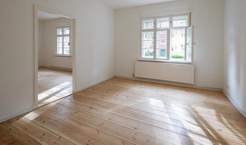 Free of commission: charming 4-room apartment with garden use in Zinnowwladsiedlung