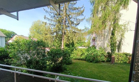 View of the greenery + space miracle, 2-room apartment, raised first floor, balcony, garage, TLB, EBK, cellar and attic compartment
