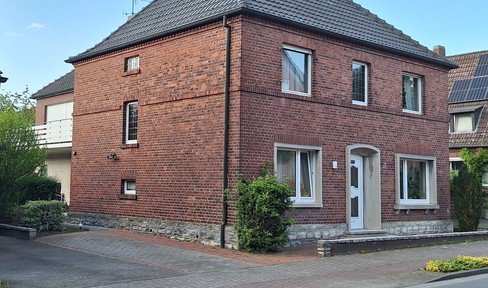 2-Familienhaus in Beelen, nach Bieterverfahren, Mindestgebot 265000€ (EG vermietet, OG leerstehend)