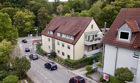 4-room apartment with balcony and EBK in Stuttgart-Kaltental