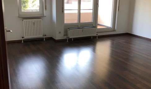 3-room apartment with two balconies, fitted kitchen and basement in Stuttgart-Rohr