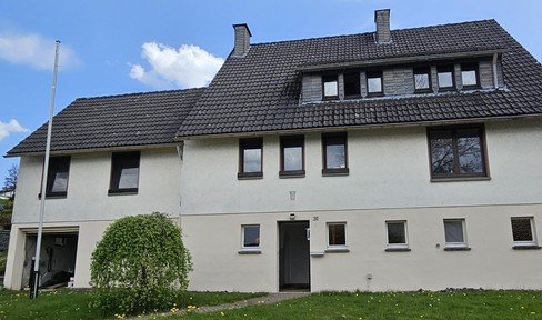 1-3 family house with flexible use in top location near Winterberg