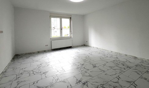 Neu renovierte Wohnung: Modernes Wohnen in zentraler Lage!