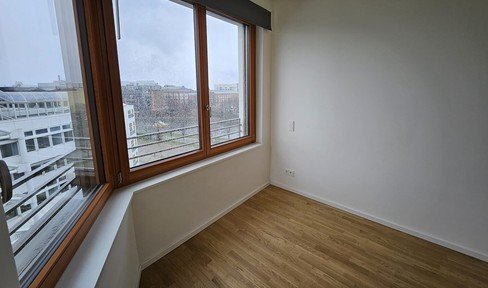 Luxury- 5 floor- Spree view- NEW BUILD- balcony- 3 rooms- 2 bathrooms- 2300€ warm- EBK