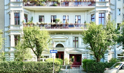 *Commission-free* Rented 3-room old building apartment in Kreuzberg am Park