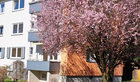 Top Sanierte 3 Zi Wohnung mit Balkon in ruhigem  Zentrumsnahem Wohnviertel