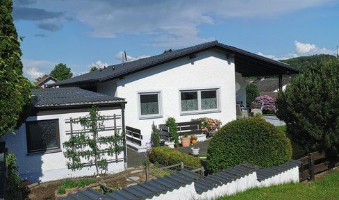 Single-family house commission-free with PV system