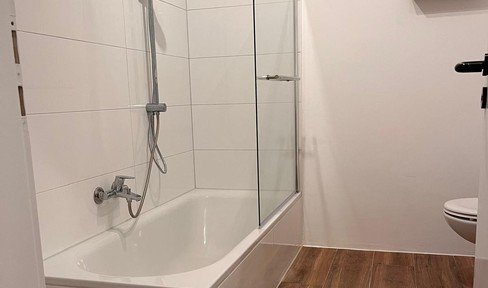 Freshly renovated 2 room apartment in central location Nittendorf