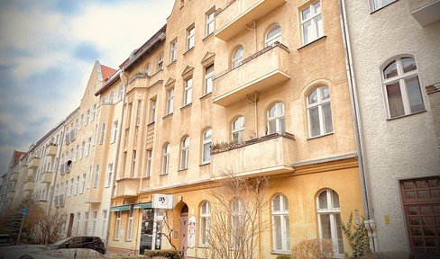 Bright furnished 2 room apartment, 81sqm, Charlottenburg, quiet, with sunny loggia available immediately