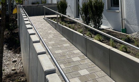 SOFORT BEZUGSFERTIG - barrierefreie Neubau Erdgeschosswohnung mit Garten