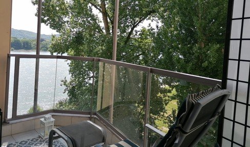 3-room apartment with balcony and view of the Rhine