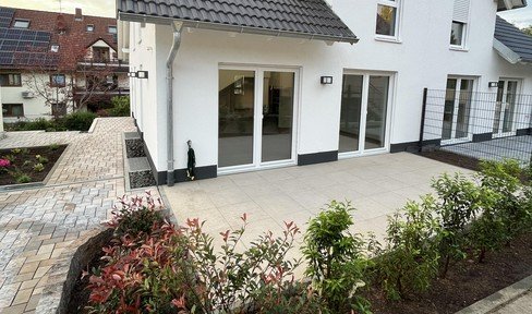 (First occupancy) Very nice semi-detached house with garage and new kitchen in Haibach in TOP location