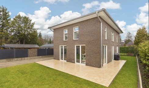 High-quality detached house from 2020 with heat pump for family, couple or individualists