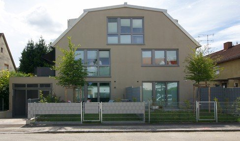 Trudering: Sonnige 2-Zimmer-DG-Wohnung mit Südbalkon und Logia - WE 10