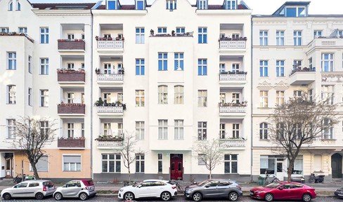 First occupancy after renovation I Immediate occupancy I Friedbergstr I Charming 4-room apartment