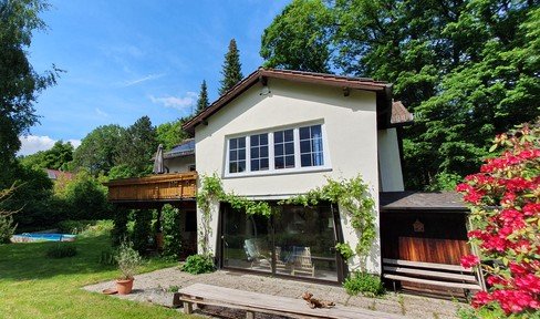 Unique country villa, 4400 m² sunny park, pool, sauna, photov. + 3200 m² leasehold plot