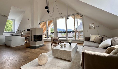 Mountain view, sauna and fireplace - beautiful furnished top floor apartment in Tegernsee