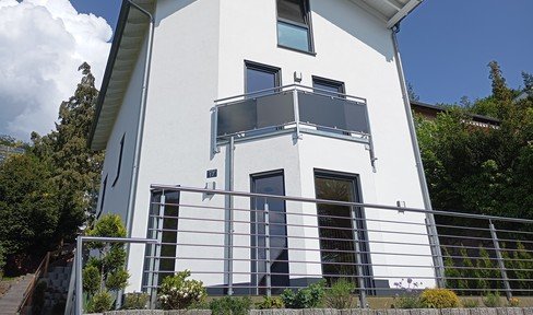 Exclusive residential area on the Petersberg slope; detached house with fantastic Rhine valley views as far as Cologne