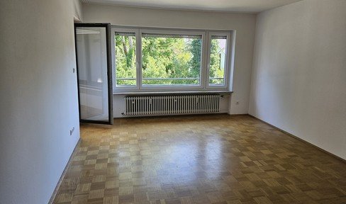 Erstbezug nach Renovierung: Helle 3 Zimmer Wohnung in Untergiesing Harlaching mit Balkon und EBK