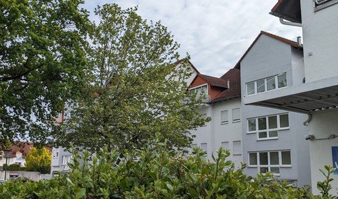 Senior-friendly, bright and spacious 3-room apartment with south-west-facing balcony