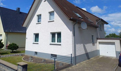 One- to two-family house with garden in 32791 Lage commission-free