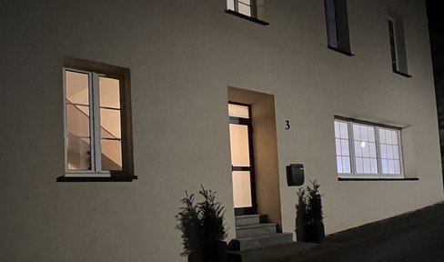 Energetisch saniertes und renoviertes Haus mit Anliegerwohnung in der Eifel
