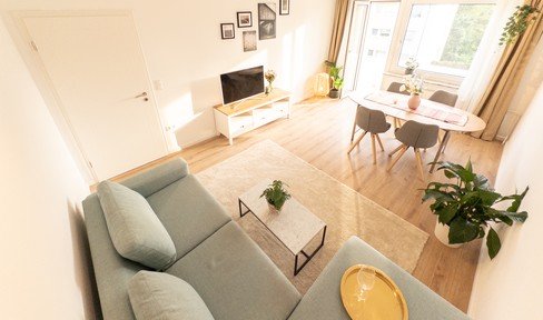 Perfectly renovated 2-room apartment with balcony - already furnished!