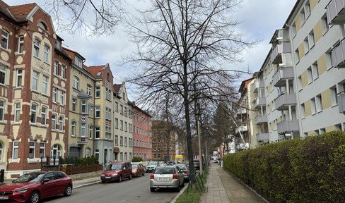 Package of 3 apartments in Erfurt and Zwickau - WEG reserve € 313,200