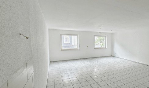 Renovated apartment with balcony right by the woods and canal
