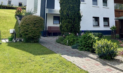Spacious two-family house, DHH in good location of Schwabach in OT Dietersdorf, without estate agent.