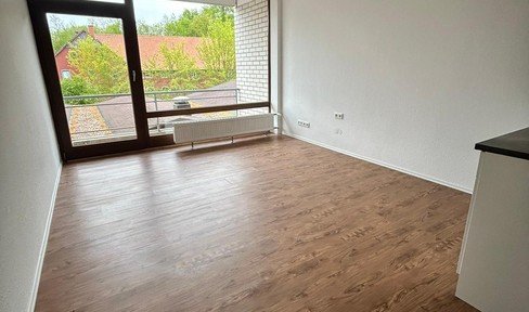 Cozy 1-room apartment with fitted kitchen and parking space in Horn-Bad Meinberg - Available immediately!