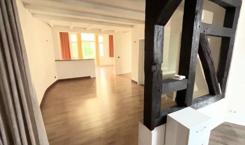Stylish 3-room apartment in an old building in a central, quiet location in Helmstedt (4-room possible)
