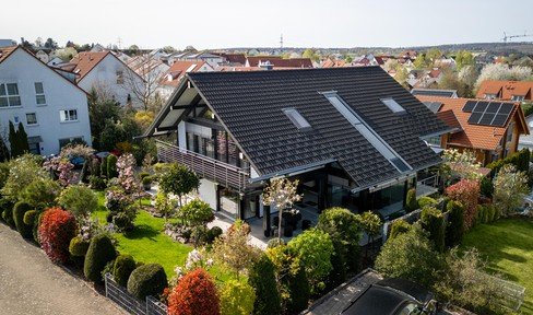 Tübingen district, exclusive villa with 346 sqm living space. If you are looking for a 08/15 house, you are wrong here.