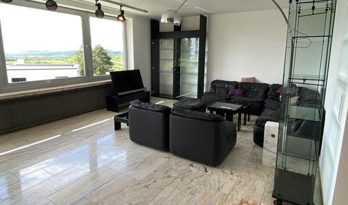 Fabulous apartment with balcony, great panoramic view and marble floor on the edge of the Taunus