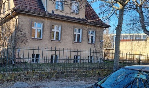 6-room multi-family house with 1,400 sqm plot for sale in Rosenthal (Wilhelmsruh), Berlin