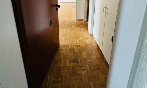 Lichtdurchflutete 4- Zimmer-Maisonetten Wohnung im Herzen von Ratingen.
