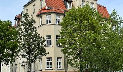 Große denkmalgeschützte Wohnung über den Dächern von Leipzig